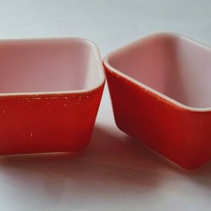 Set of (2) Vintage Pyrex Casserole Dishes